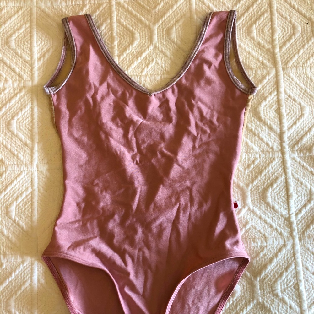 Yumiko Gina Leotard Dusty rose with velvet